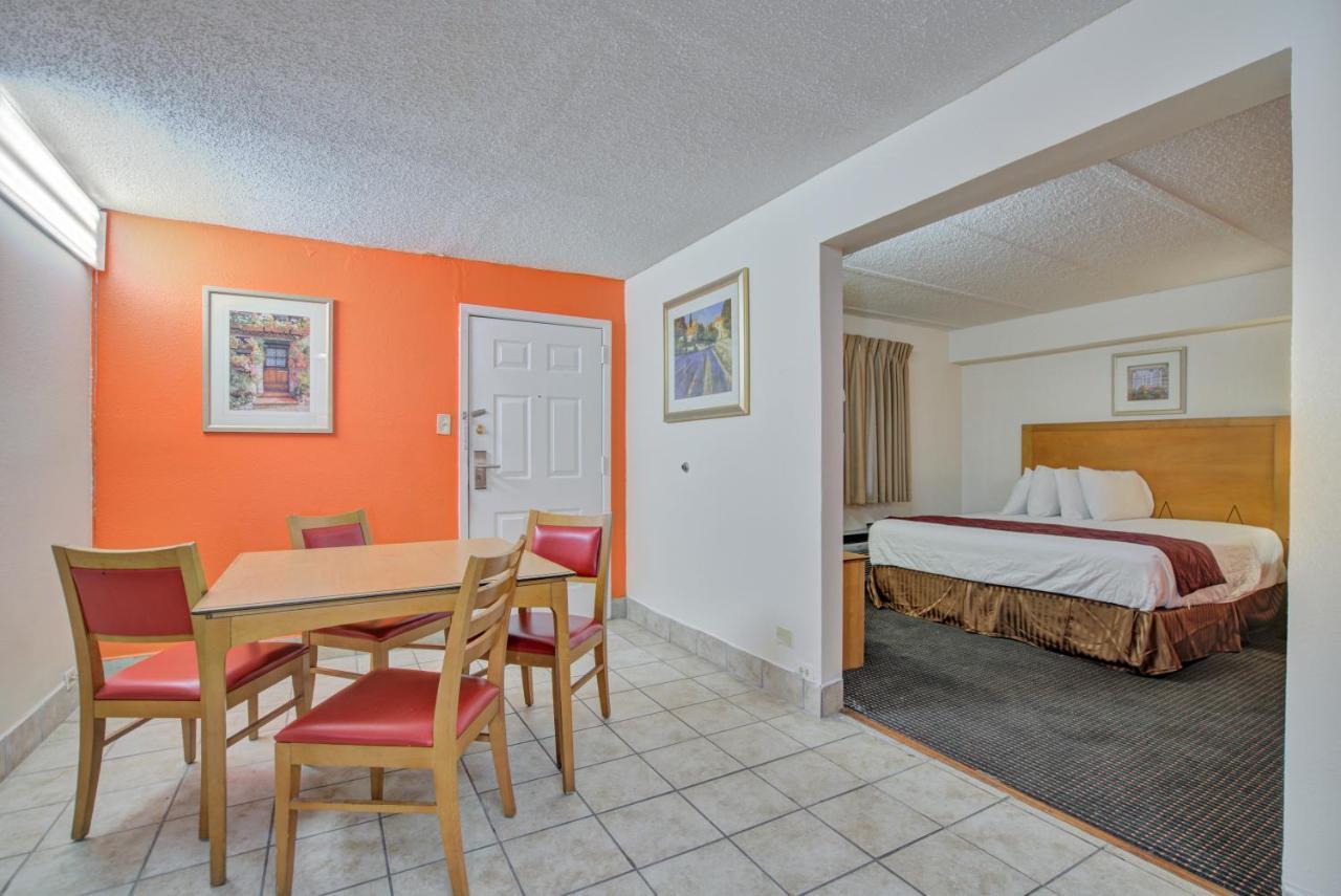 Americas Best Value Inn לארדו מראה חיצוני תמונה